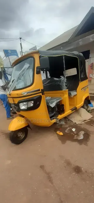 TVS King Deluxe Plus iTouch Start 2025 Yellow
