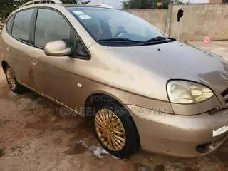 Chevrolet Rezzo 1.6 SE 2010 Gold