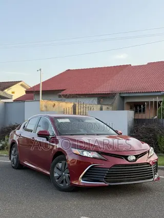 Toyota Camry LE 2021 Red