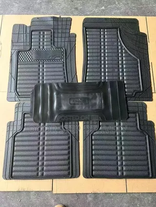 Wholesalers Car Floor (400 Pieces More)