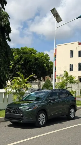 Toyota Corolla Cross LE 4WD 2024 Green