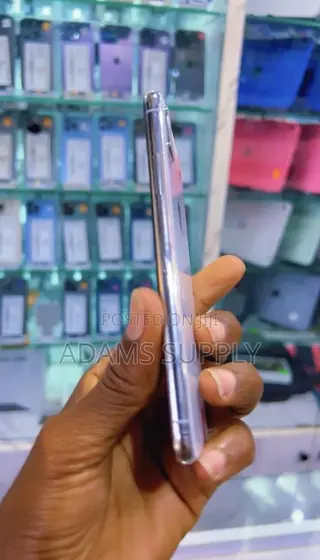 Apple iPhone X 64 GB White