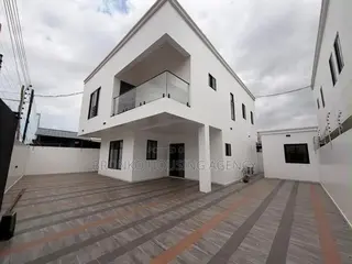 3bdrm House in Bronko Housing, Boundary Road Area for rent