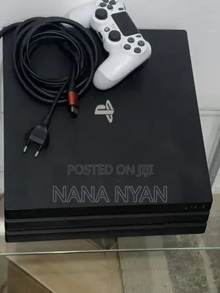 PlayStation 4 Pro (CUH-7000 Series) System (NO JAILBREAK)