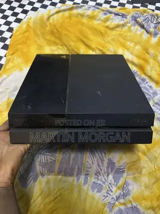 Play Station 4