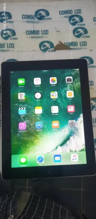 Apple iPad 3 Wi-Fi 16 GB Gray