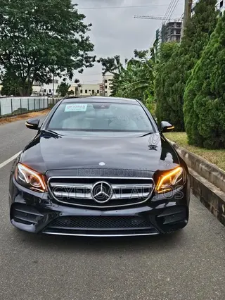 Mercedes-Benz E300 4Matic AWD Sedan (2.0L 4cyl 9A) 2017 Black