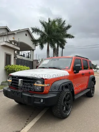 Tank 300 2022 Orange