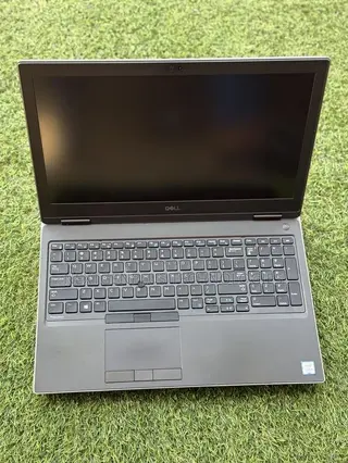 Laptop Dell Precision 7720 32GB Intel Core i7 SSD 512GB