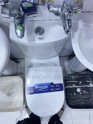 Frencia Close Coupled WC Toilet Suite | Modern Ceramic Water Closet
