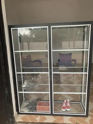 Glass Showcase 5ft