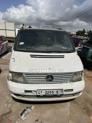 Mercedes-Benz Vito 2010 Green