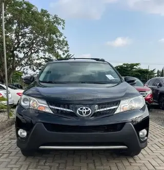 Toyota RAV4 XLE 4dr SUV AWD (2.5L 4cyl 6A) 2015 Matt Black