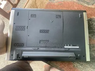 Laptop Dell Vostro 3700 2GB Intel Core i5 HDD 250GB