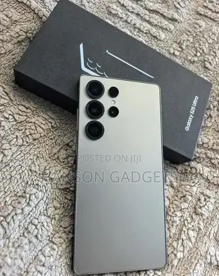 New Samsung Galaxy S25 Ultra 1 TB Gold