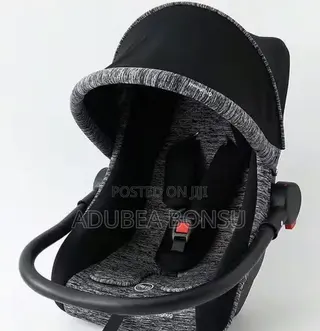 3 in 1 Baby Seat / Cradle/ Rocker / Carry Cot