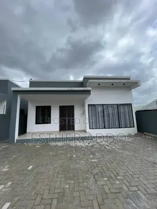 3bdrm House in Lake Side Estate for sale