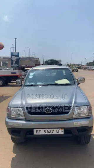 Toyota Hilux 2009 Gray
