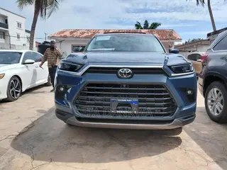 Toyota Grand Highlander Platinum AWD 2024 Gray