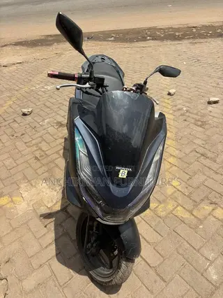 Honda 2025 Black