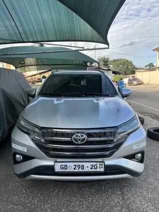 Toyota Rush 2020 Silver