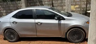 Toyota Corolla L 4dr Sedan (1.8L 4cyl 4A) 2015 Silver
