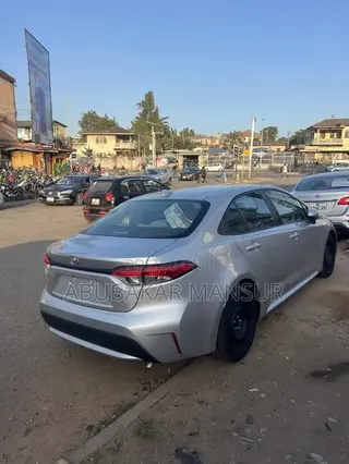 Toyota Corolla L 2020 Silver