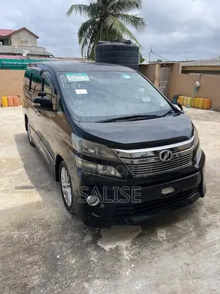Toyota Quantum 2013 Black
