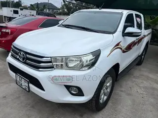Toyota Hilux SR+ 4x4 2017 White