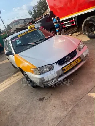 Toyota Corolla 1999 Silver