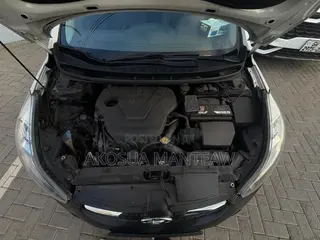 Hyundai Avante 2011 White