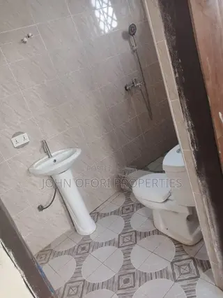 2bdrm Apartment in Ayeduase K, 5, Kumasi Metropolitan for rent