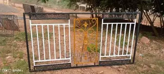 Fince Wall Design Metals