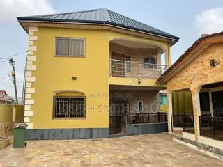 9bdrm House in West Hills Mall Area for sale
