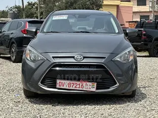 Toyota Yaris iA 1.5 FWD 2017 Gray