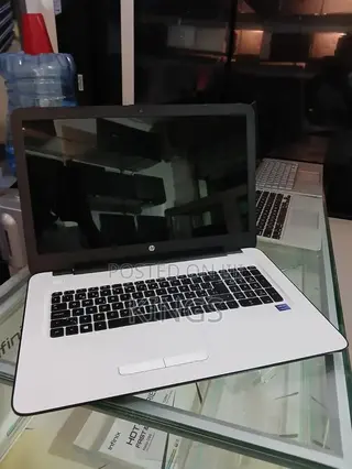 Laptop HP Pavilion 17 8GB Intel Core i7 HDD 1T