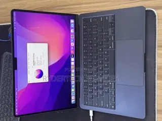 Laptop Apple MacBook Air 2022 M2 8GB Apple M2 SSD 256GB