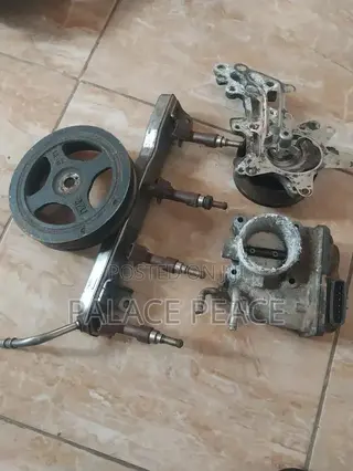 Vitz 2012 Oil Pump, Trottle Body, Water Pump, Injectors and Pulley