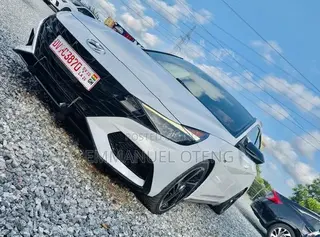 Hyundai Elantra 2021 White