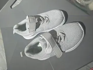 Kids Sneakers Size 22 Light Weight and Breathable