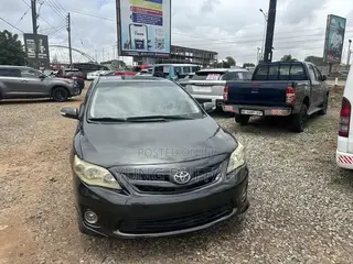Toyota Corolla S 4dr Sedan (1.8L 4cyl 4A) 2013 Gray