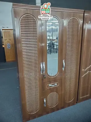Wardrobe With 3doors