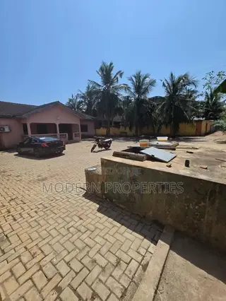 1bdrm Apartment in Modern Properties, New Town for rent