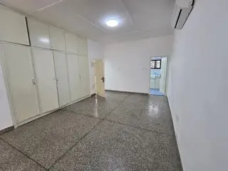 8bdrm House in Italian Embassy for rent
