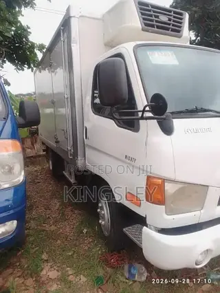 Hyundai Might 2007 White