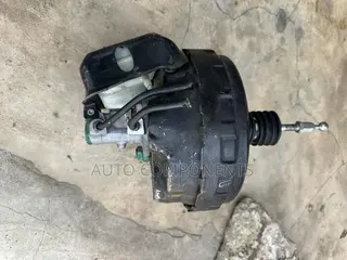 Vw Passat Brake Pot ( Master Cylinder )