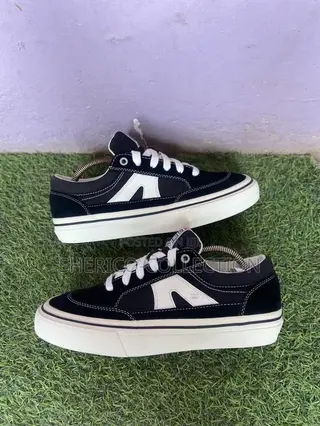 Vans-Street Vision Wear