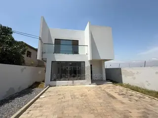 3bdrm House in Iconic-Stone, Adjiriganor for rent