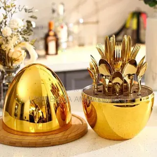 Striking and Elegant Cutlery Set