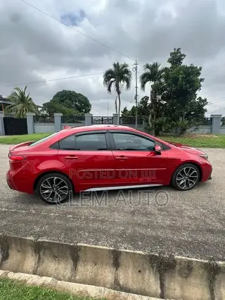 Toyota Corolla SE (1.8L 4cyl 2A) 2019 Red